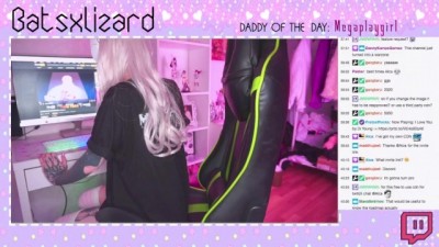 Twitch Babe Accidentally Streams Wild Squirting Session