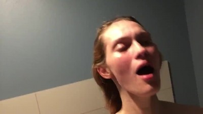 Babe Gets Fucked till she Cums