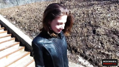 Very Risky Teen Games Blowjob in a Public Place and Flashing Tits (+18)