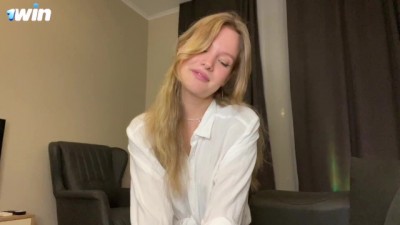 Virtual ASMR: Fucking Instead of Walking at Home